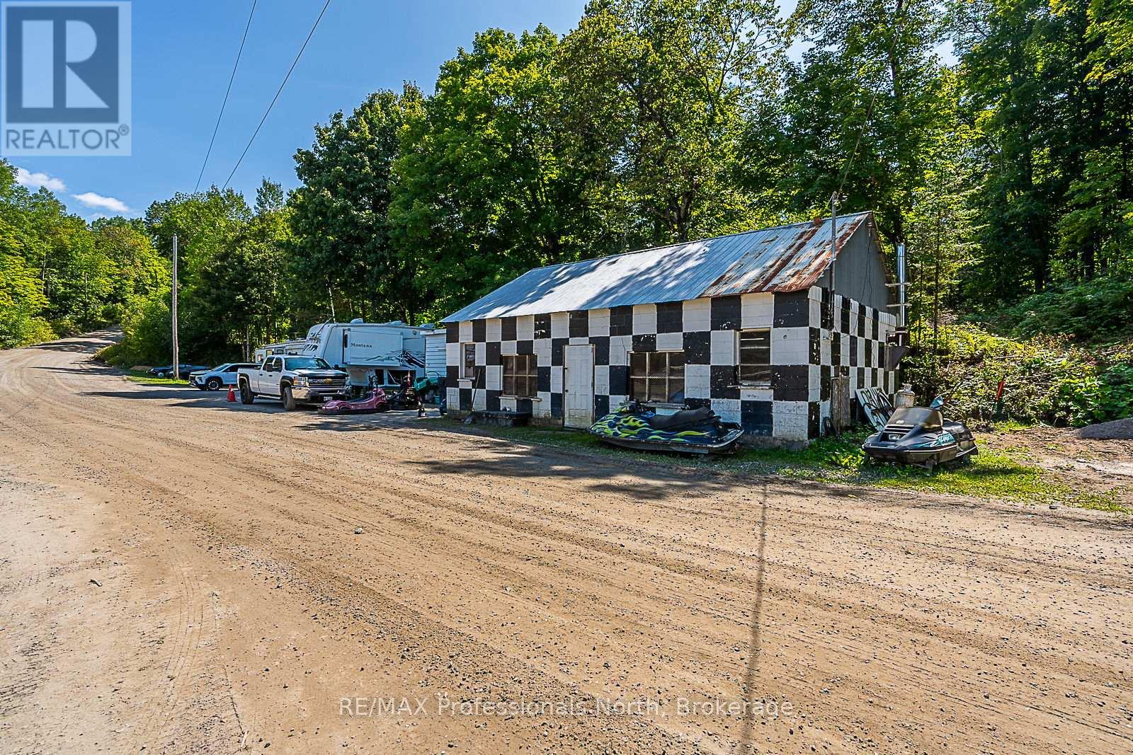 1063 Ravine Road, Minden Hills, Ontario  K0M 2K0 - Photo 20 - X12357565