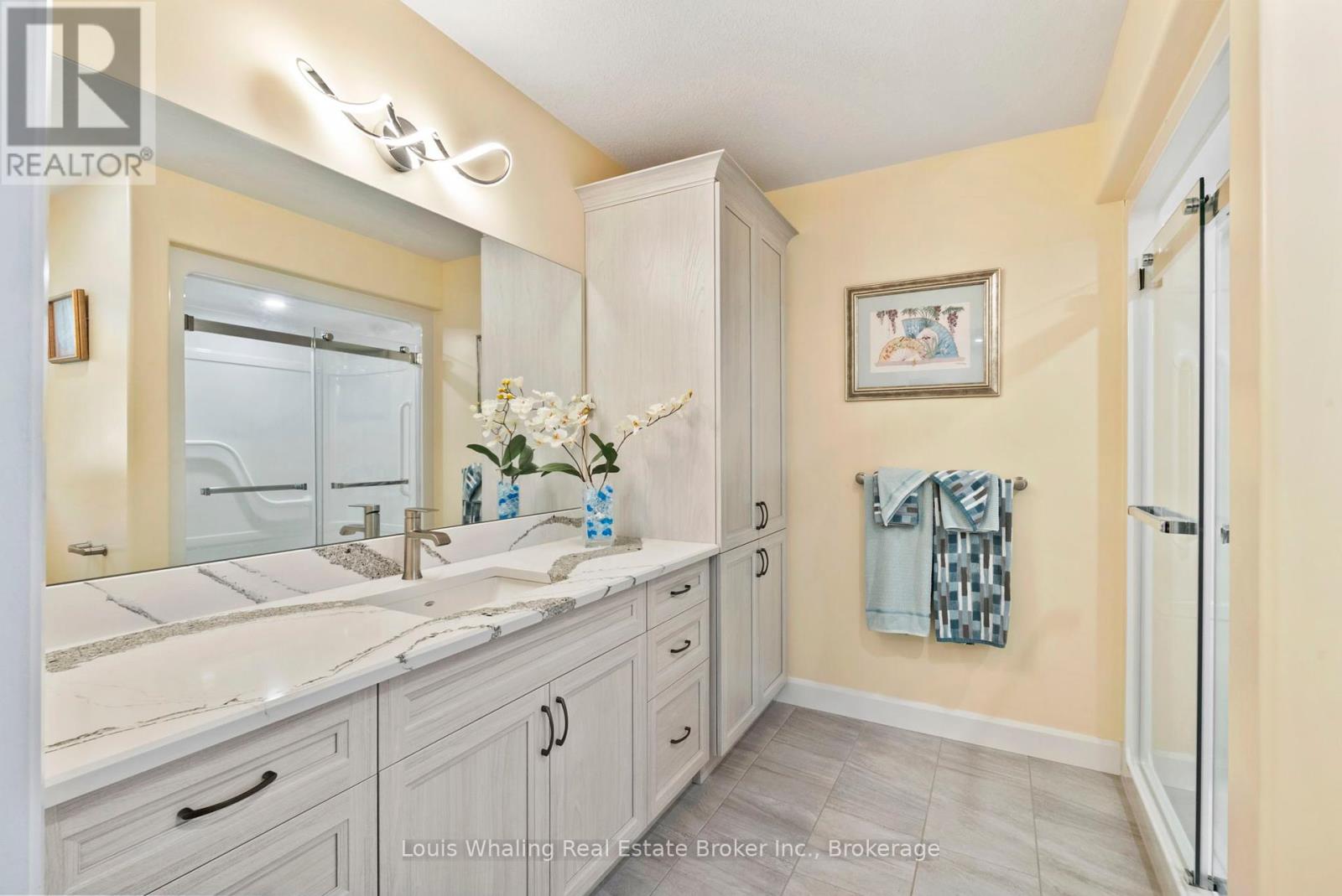 108 12th A Avenue, Hanover, Ontario  N4N 3T8 - Photo 20 - X12357593
