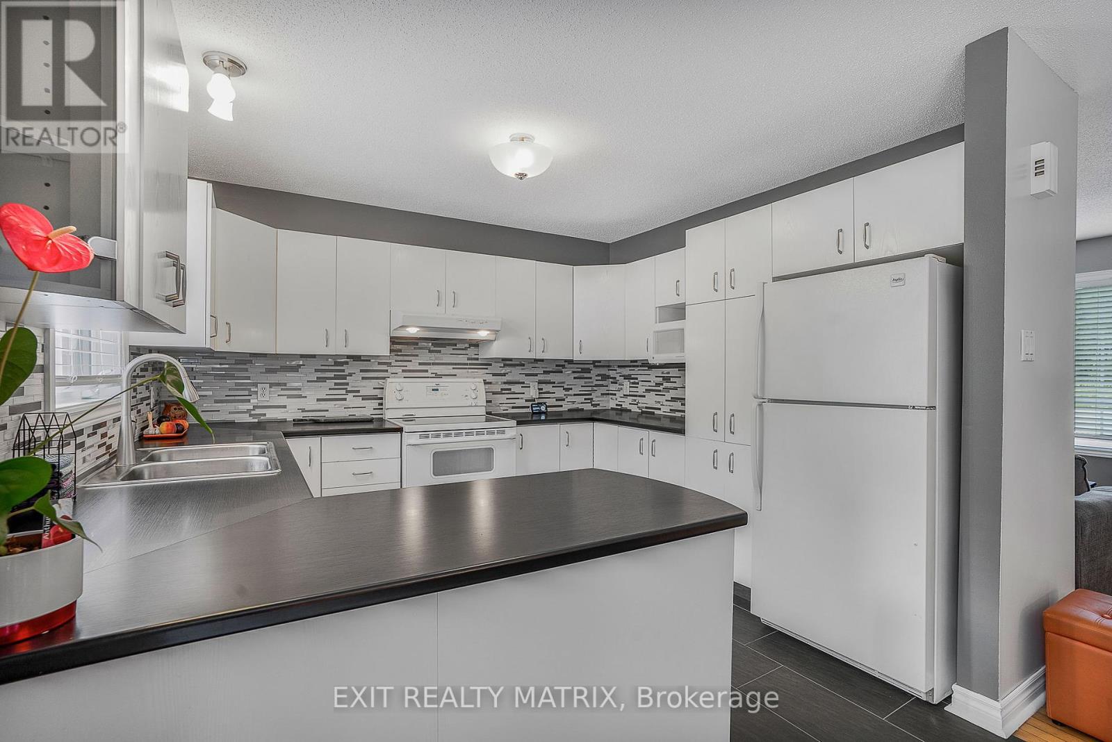 534 De La Bergerie Road, Champlain, Ontario  K0B 1K0 - Photo 12 - X12357578
