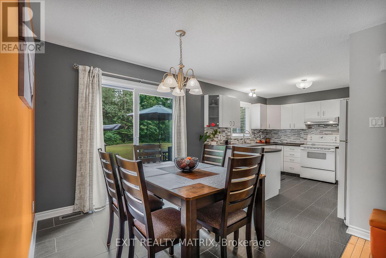 534 De La Bergerie Road, Champlain, Ontario  K0B 1K0 - Photo 9 - X12357578
