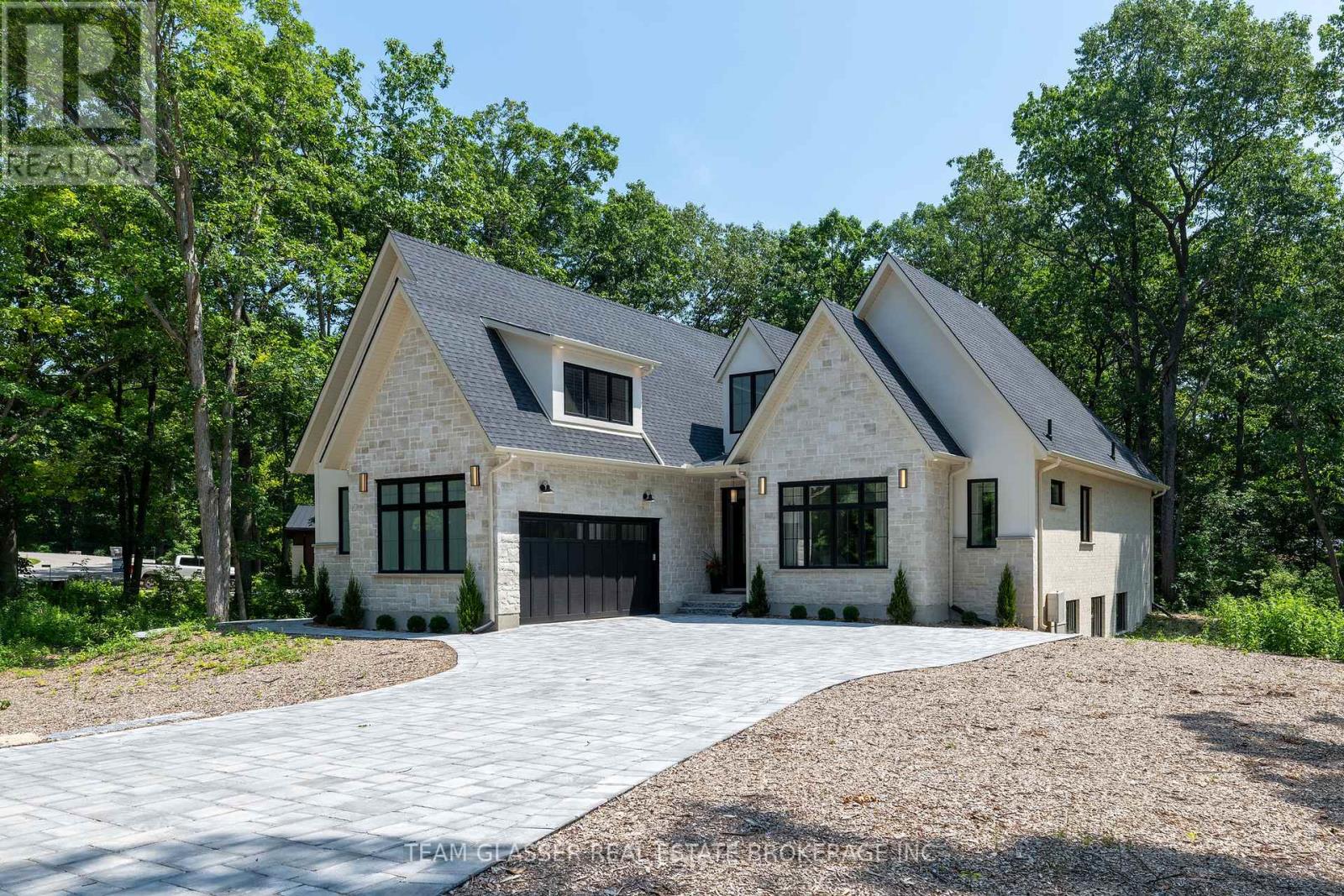 10099 Pinery Bluffs Road, Lambton Shores, Ontario  N0M 1T0 - Photo 1 - X12264529