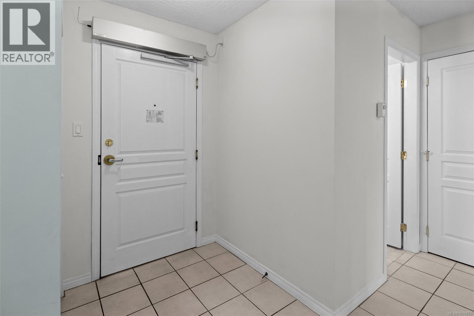 306 799 Blackberry Rd, Saanich, British Columbia  V8X 5J3 - Photo 19 - 1011673