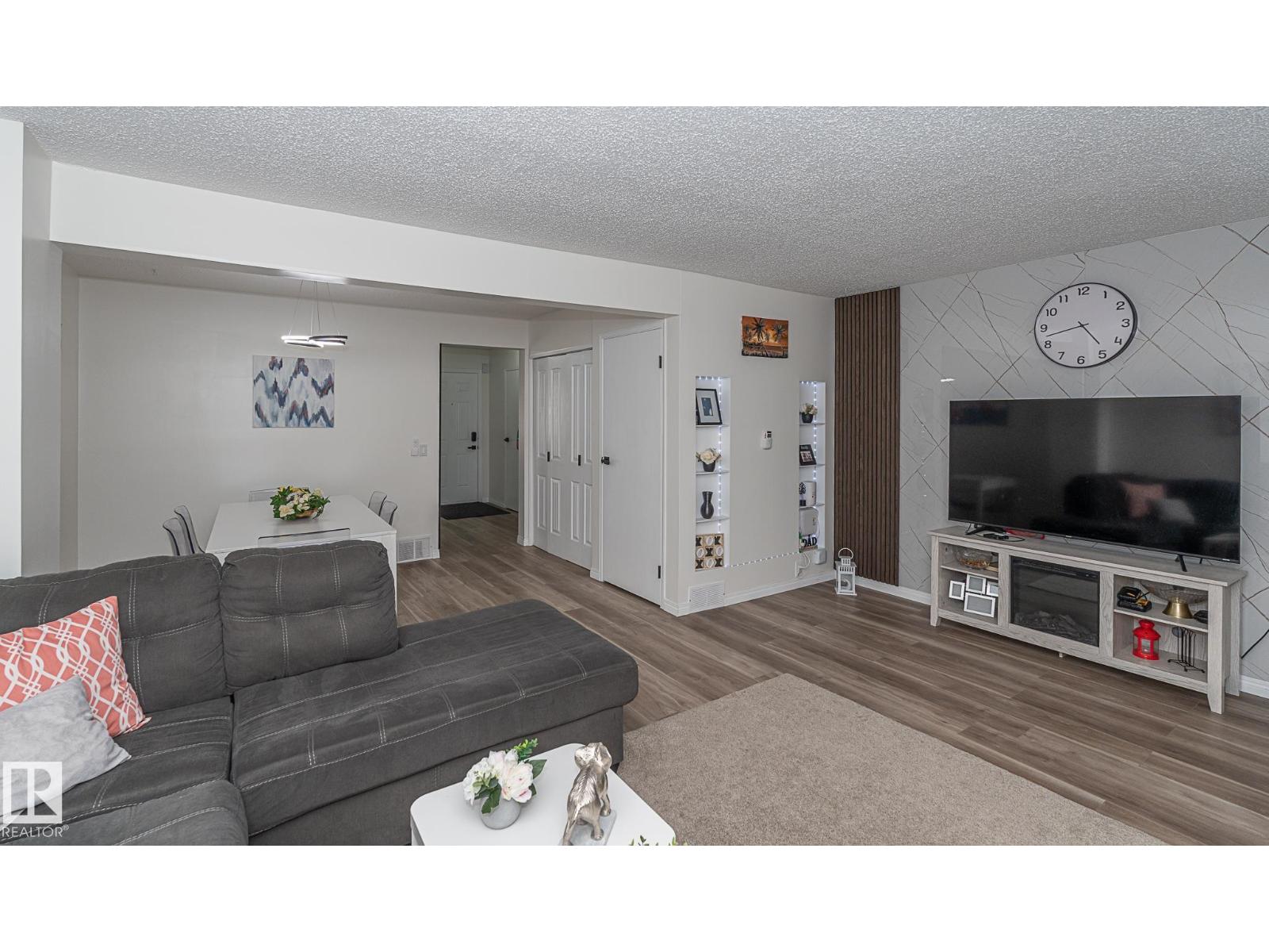 #43 13833 30 St Nw, Edmonton, Alberta  T5Y 2B2 - Photo 1 - E4439427