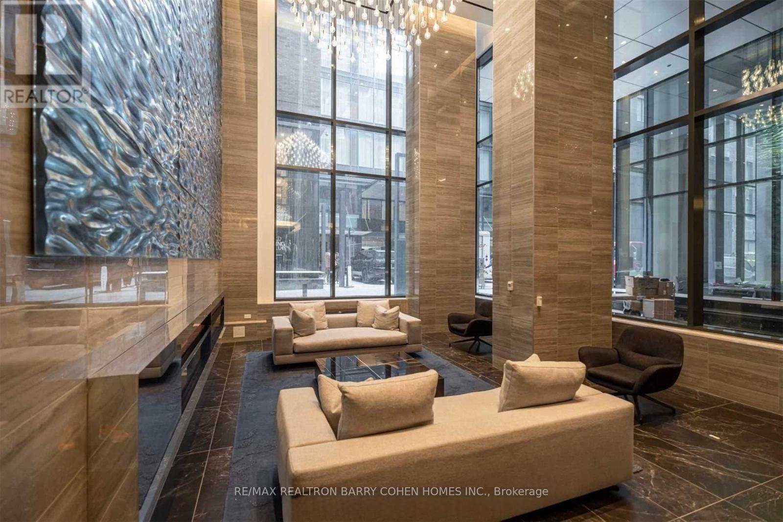 4802 - 115 Blue Jays Way, Toronto (Waterfront Communities), Ontario  M5V 0N4 - Photo 2 - C12342838