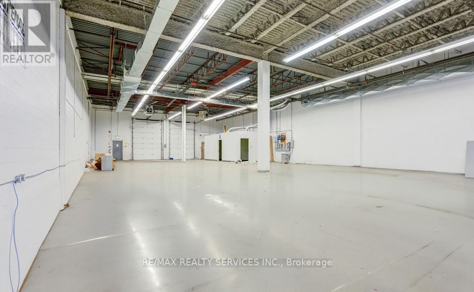 #9 - 6660 Kennedy Road, Mississauga, Ontario  L5T 2M9 - Photo 4 - W12344894