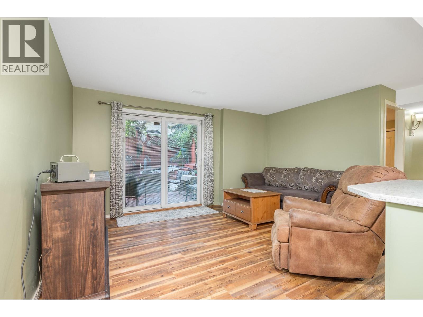 Property at 1041 11 Avenue Unit# 3 image 4