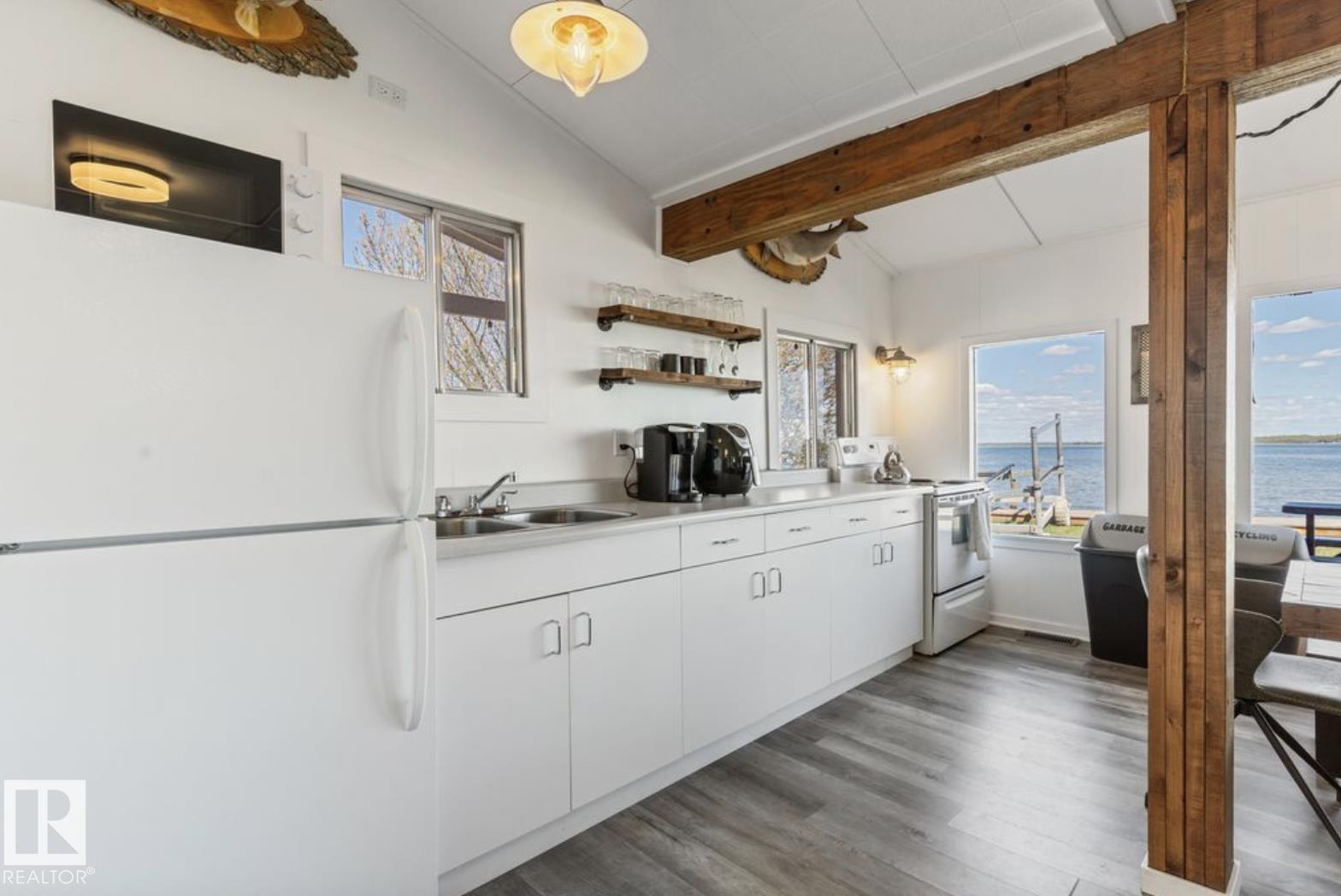 6330 Ste Anne Trail, Rural Lac Ste. Anne County, Alberta  T0E 0A0 - Photo 21 - E4454077