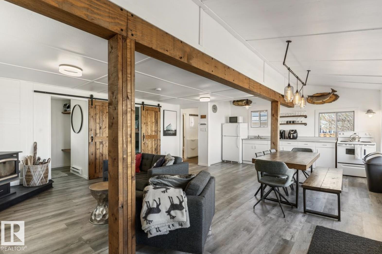 6330 Ste Anne Trail, Rural Lac Ste. Anne County, Alberta  T0E 0A0 - Photo 9 - E4454077