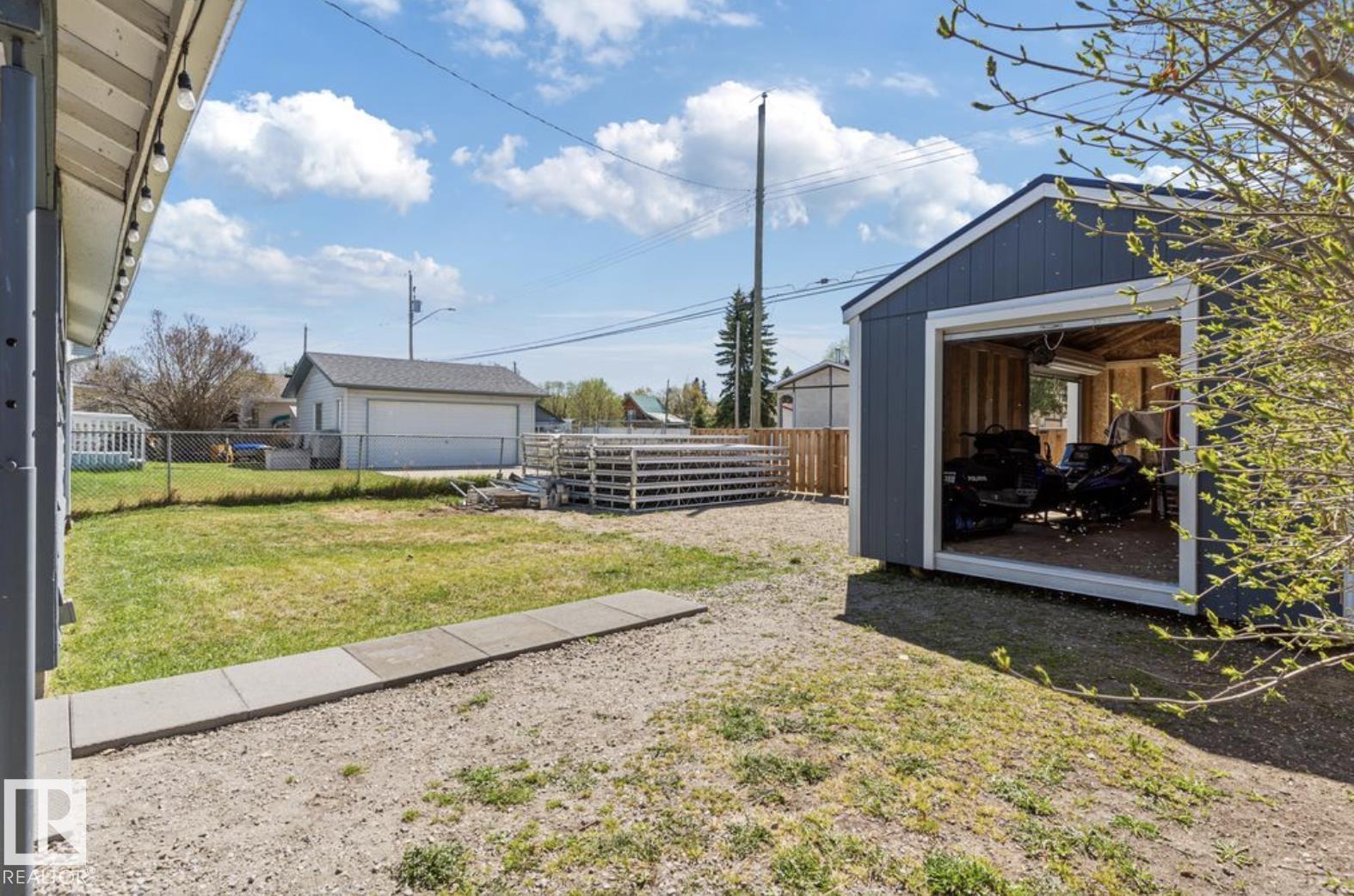 6330 Ste Anne Trail, Rural Lac Ste. Anne County, Alberta  T0E 0A0 - Photo 42 - E4454077