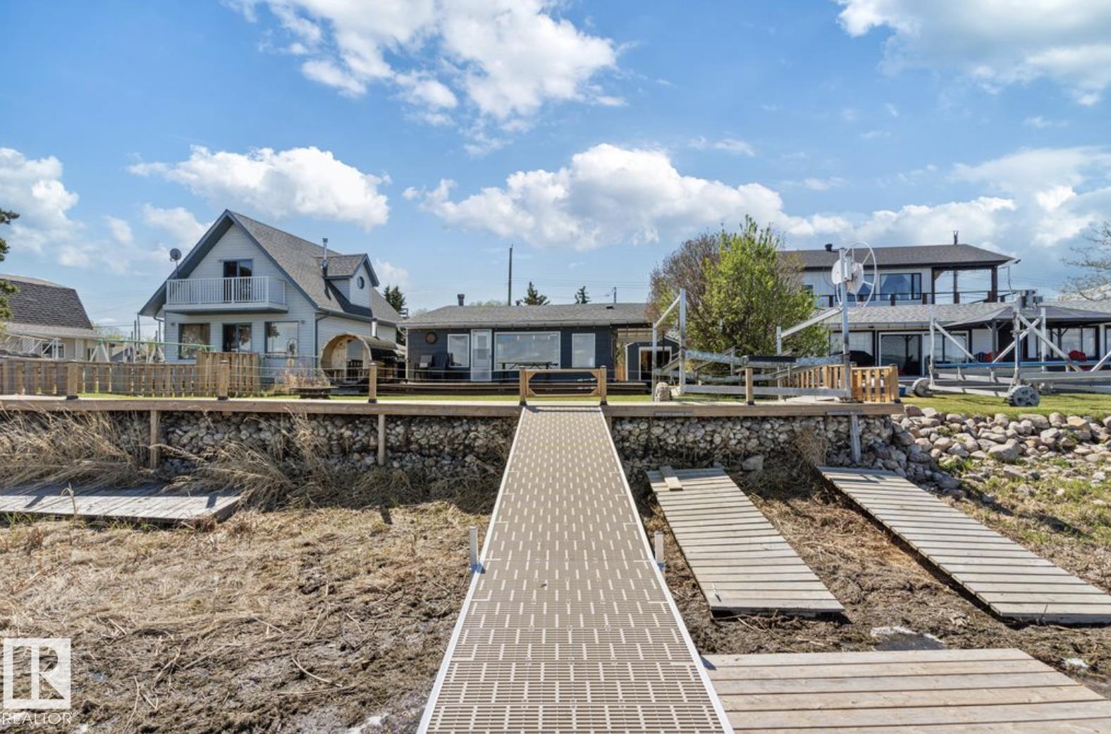 6330 Ste Anne Trail, Rural Lac Ste. Anne County, Alberta  T0E 0A0 - Photo 39 - E4454077