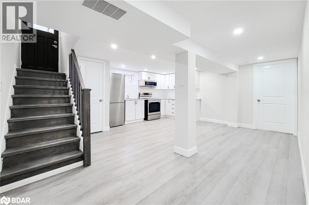 81 West 25th Street, Hamilton, Ontario  L9C 4X3 - Photo 3 - 40762448