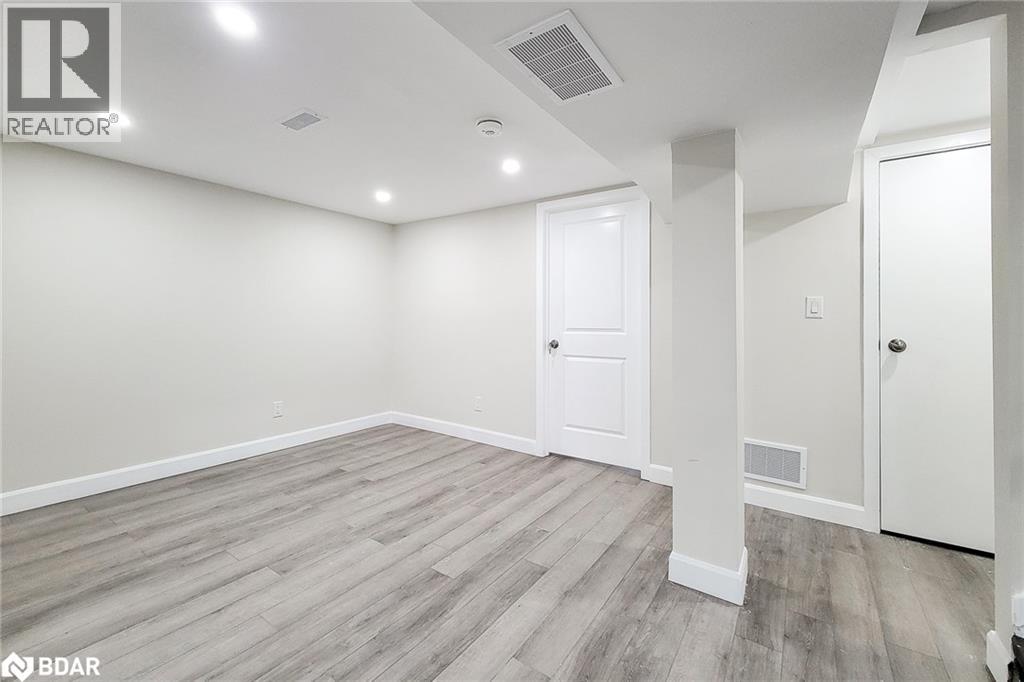 81 West 25th Street, Hamilton, Ontario  L9C 4X3 - Photo 8 - 40762448