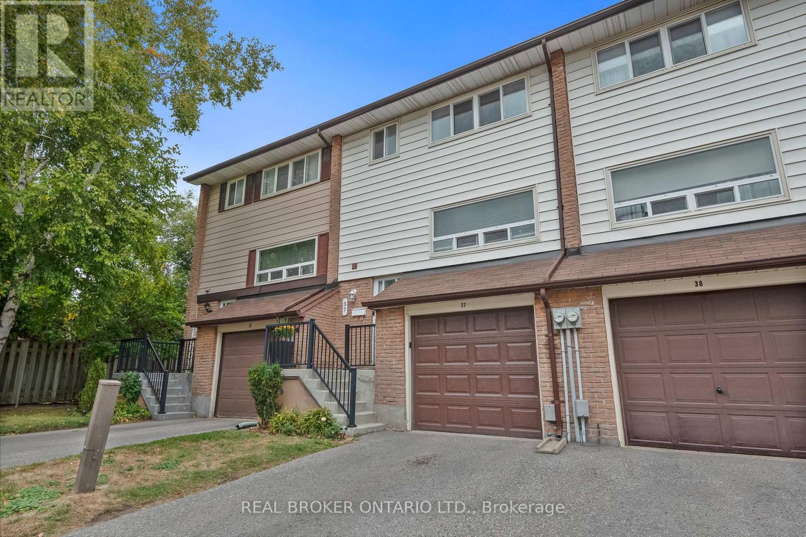 Property at 37 - 321 BLACKTHORN STREET image 3