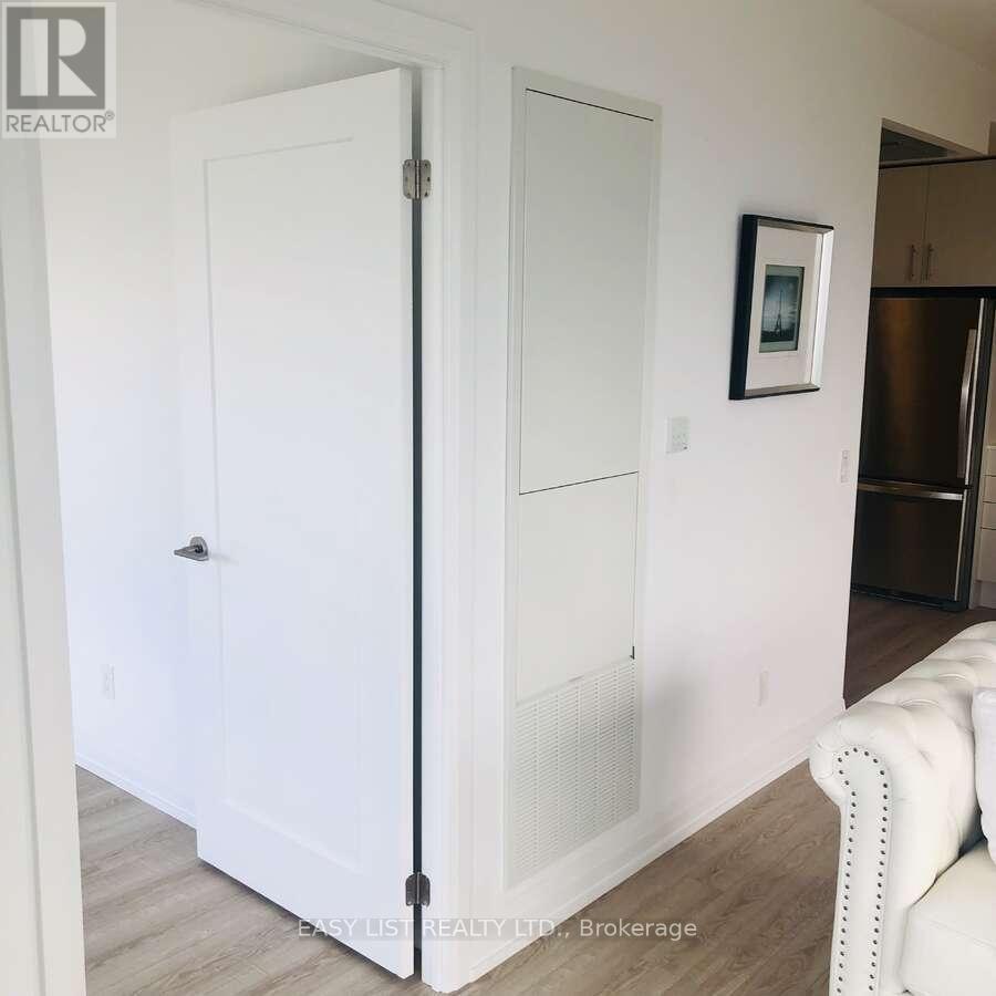 2708 - 286 Main Street, Toronto, Ontario  M4C 0B3 - Photo 11 - E12357590