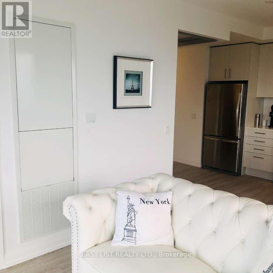 2708 - 286 Main Street, Toronto, Ontario  M4C 0B3 - Photo 13 - E12357590