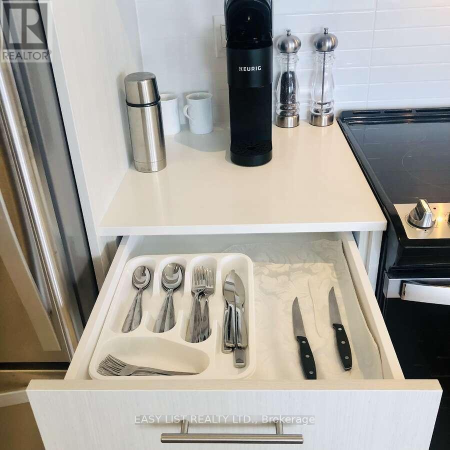 2708 - 286 Main Street, Toronto, Ontario  M4C 0B3 - Photo 21 - E12357590