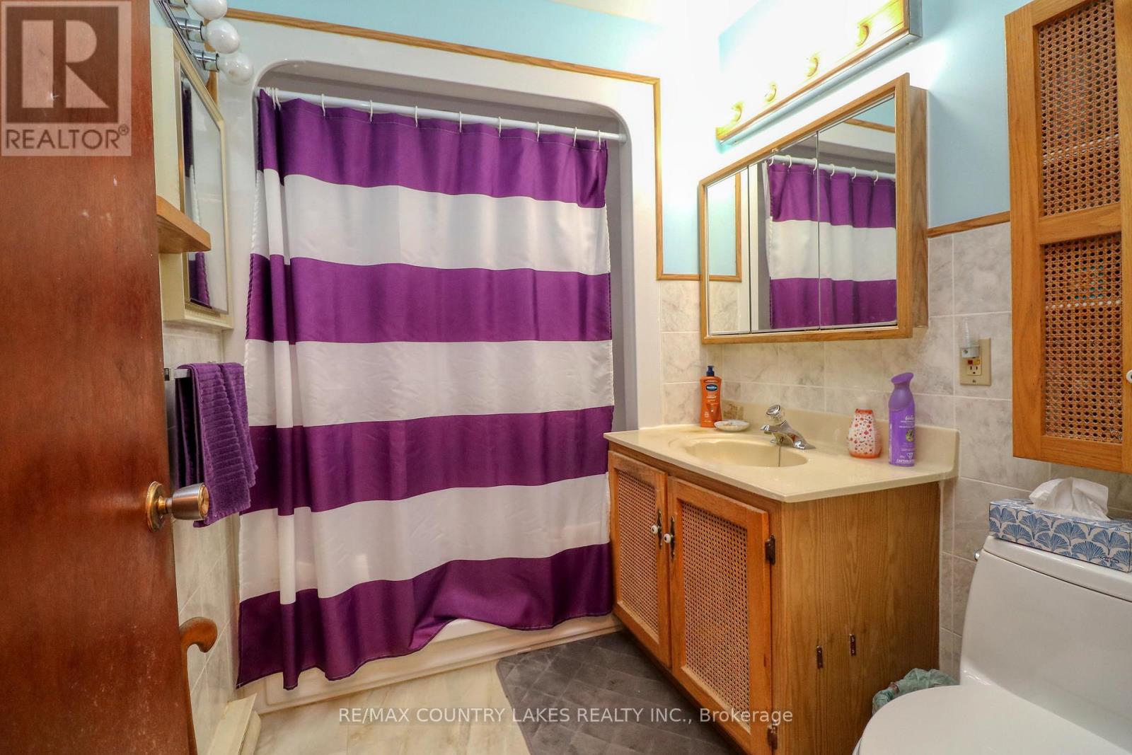 122 Victoria Avenue, Brock, Ontario  L0K 1A0 - Photo 11 - N12357546