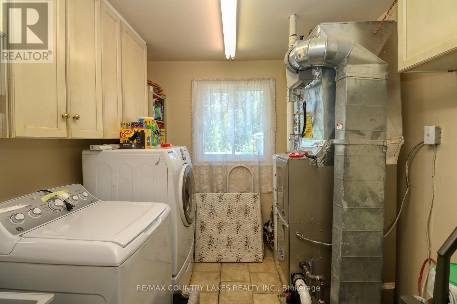 122 Victoria Avenue, Brock, Ontario  L0K 1A0 - Photo 12 - N12357546
