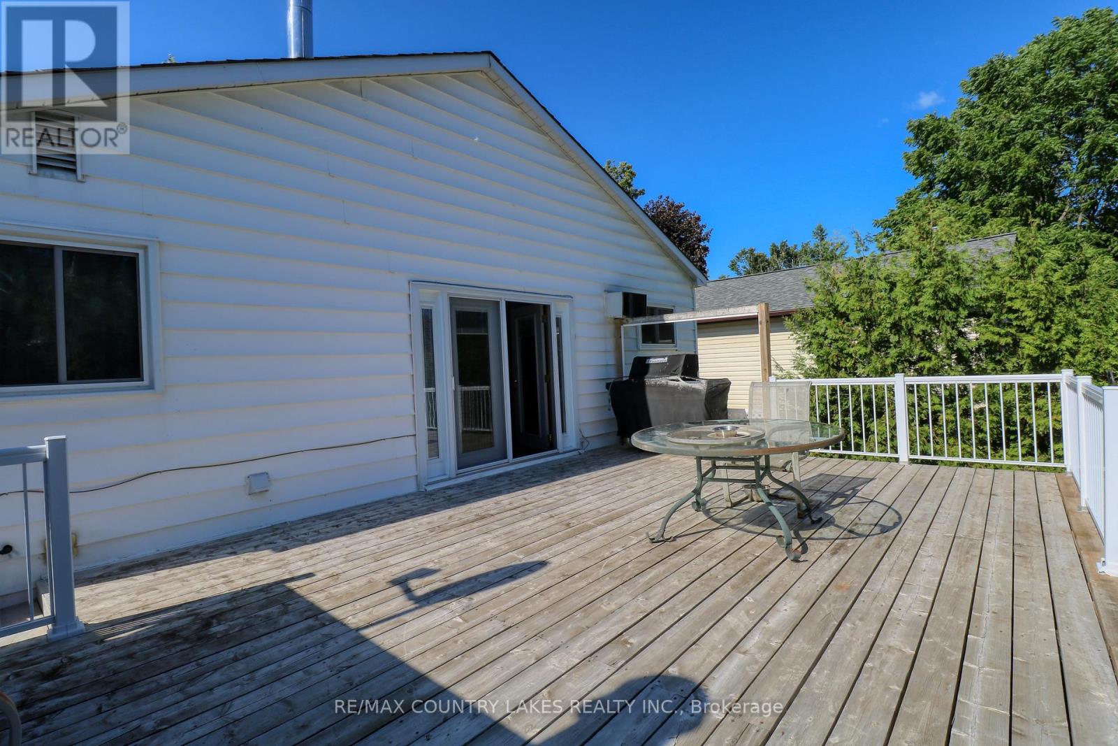 122 Victoria Avenue, Brock, Ontario  L0K 1A0 - Photo 13 - N12357546