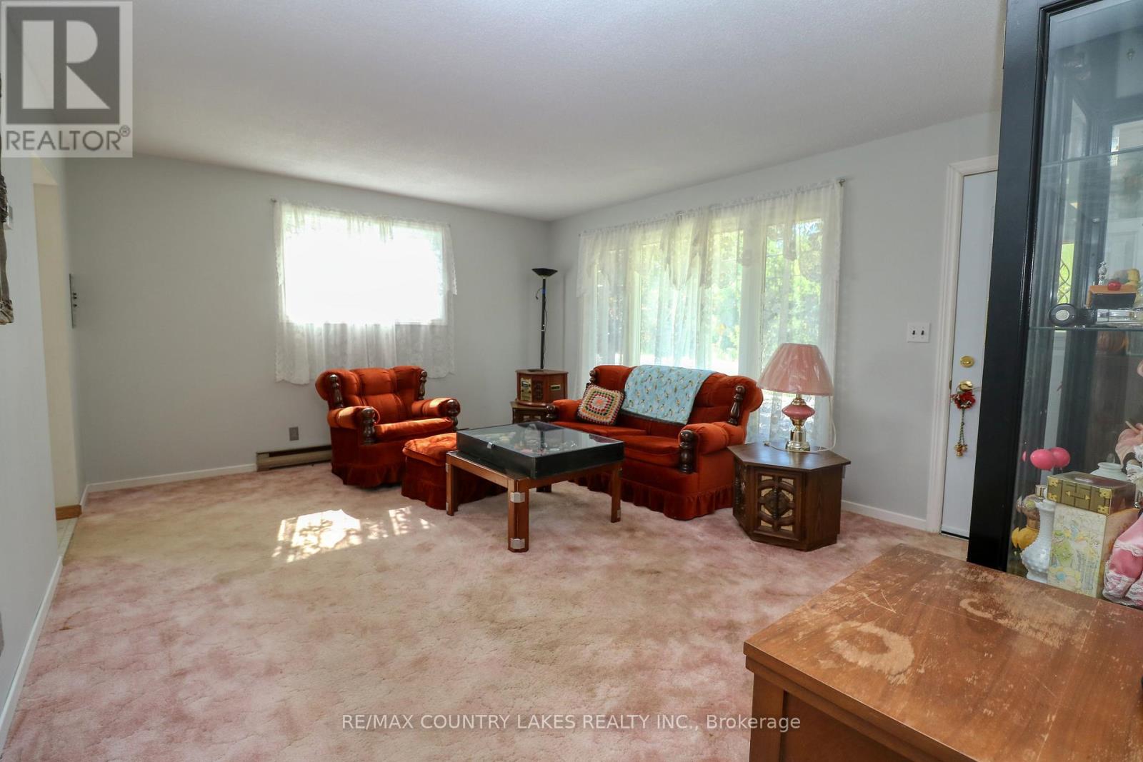 122 Victoria Avenue, Brock, Ontario  L0K 1A0 - Photo 5 - N12357546