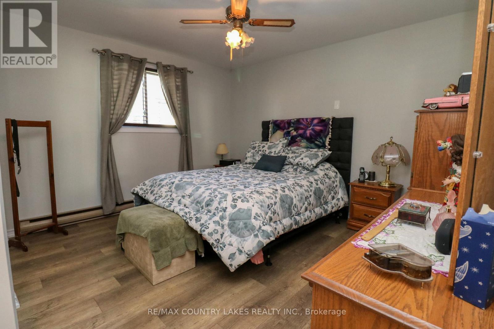 122 Victoria Avenue, Brock, Ontario  L0K 1A0 - Photo 7 - N12357546