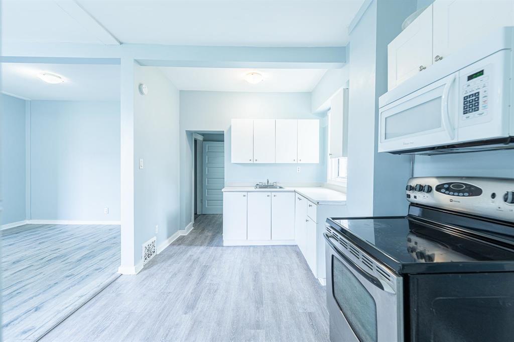 808 Alverstone Street, Winnipeg, Manitoba  R2H 2H2 - Photo 3 - 202520601
