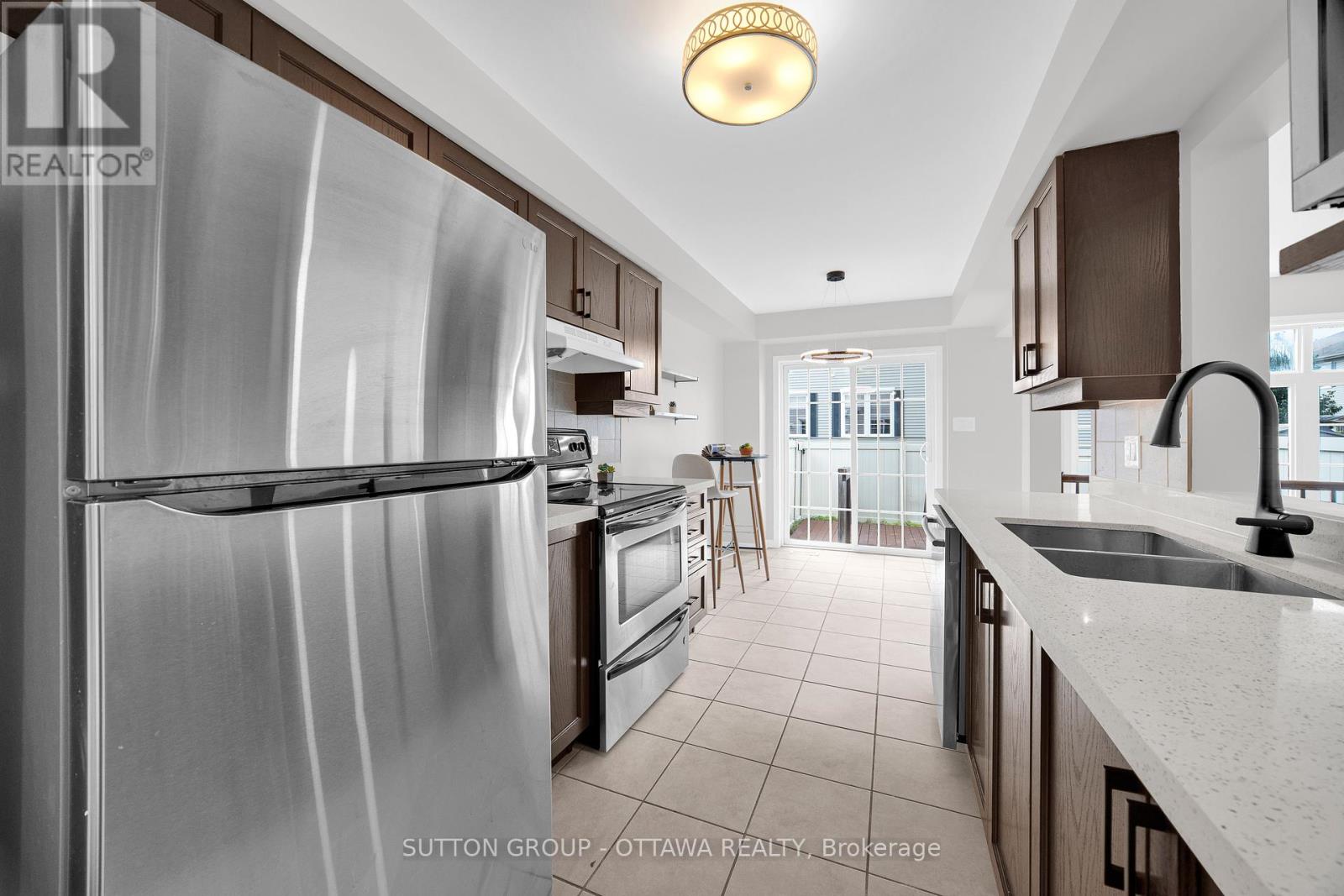 554 Ashbourne Crescent, Ottawa, Ontario  K2J 0P6 - Photo 16 - X12357675