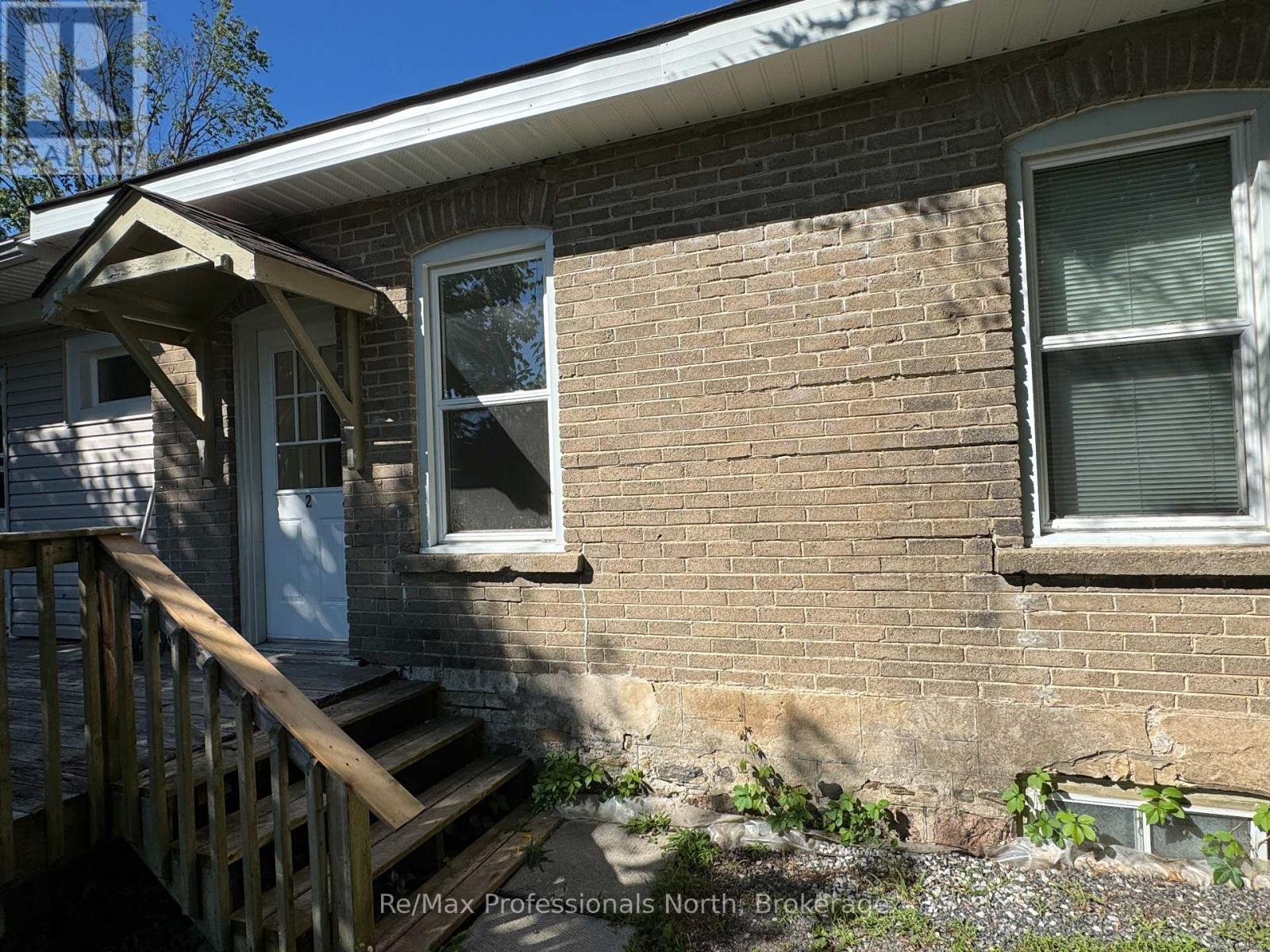 261 Hotchkiss Street, Gravenhurst (Muskoka (S)), Ontario  P1P 1H7 - Photo 17 - X12355827