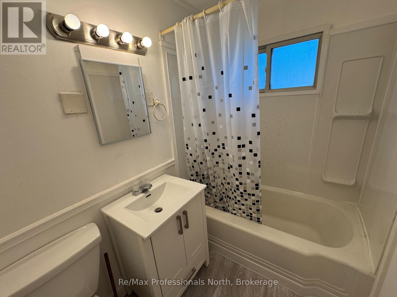 261 Hotchkiss Street, Gravenhurst (Muskoka (S)), Ontario  P1P 1H7 - Photo 23 - X12355827