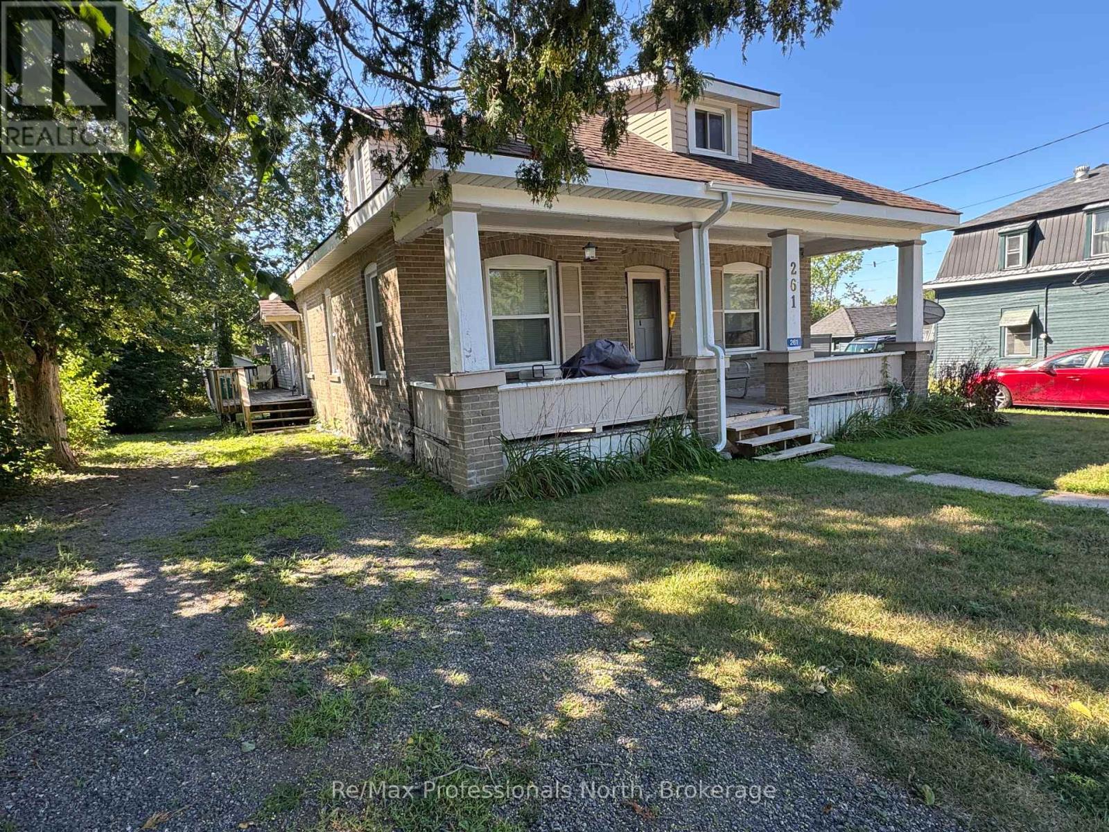 261 HOTCHKISS STREET, Gravenhurst, Ontario