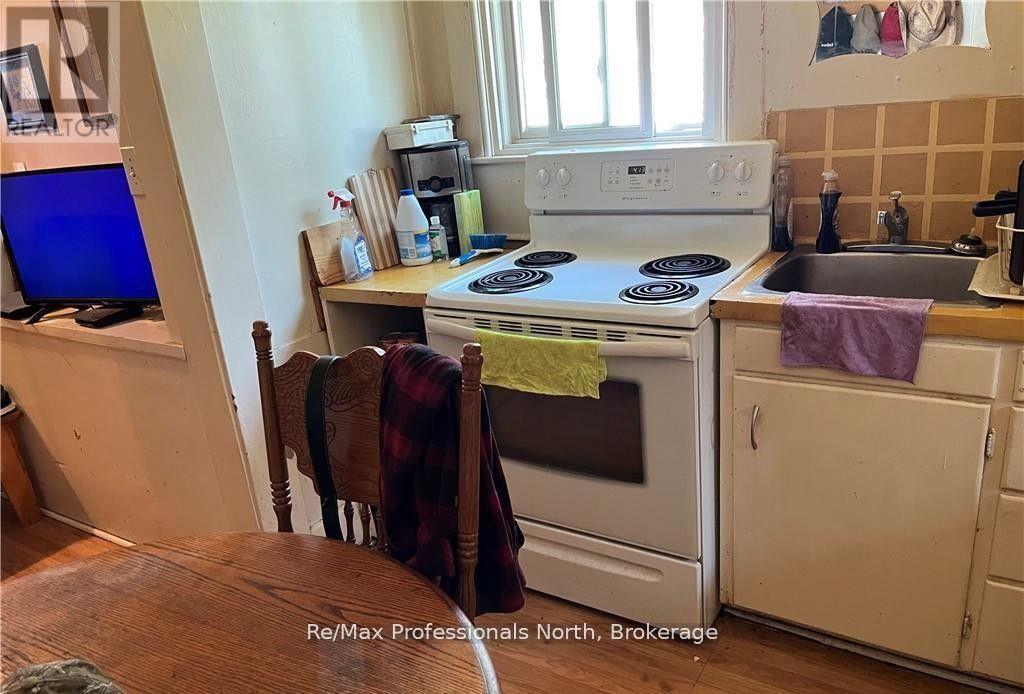 261 Hotchkiss Street, Gravenhurst (Muskoka (S)), Ontario  P1P 1H7 - Photo 29 - X12355827