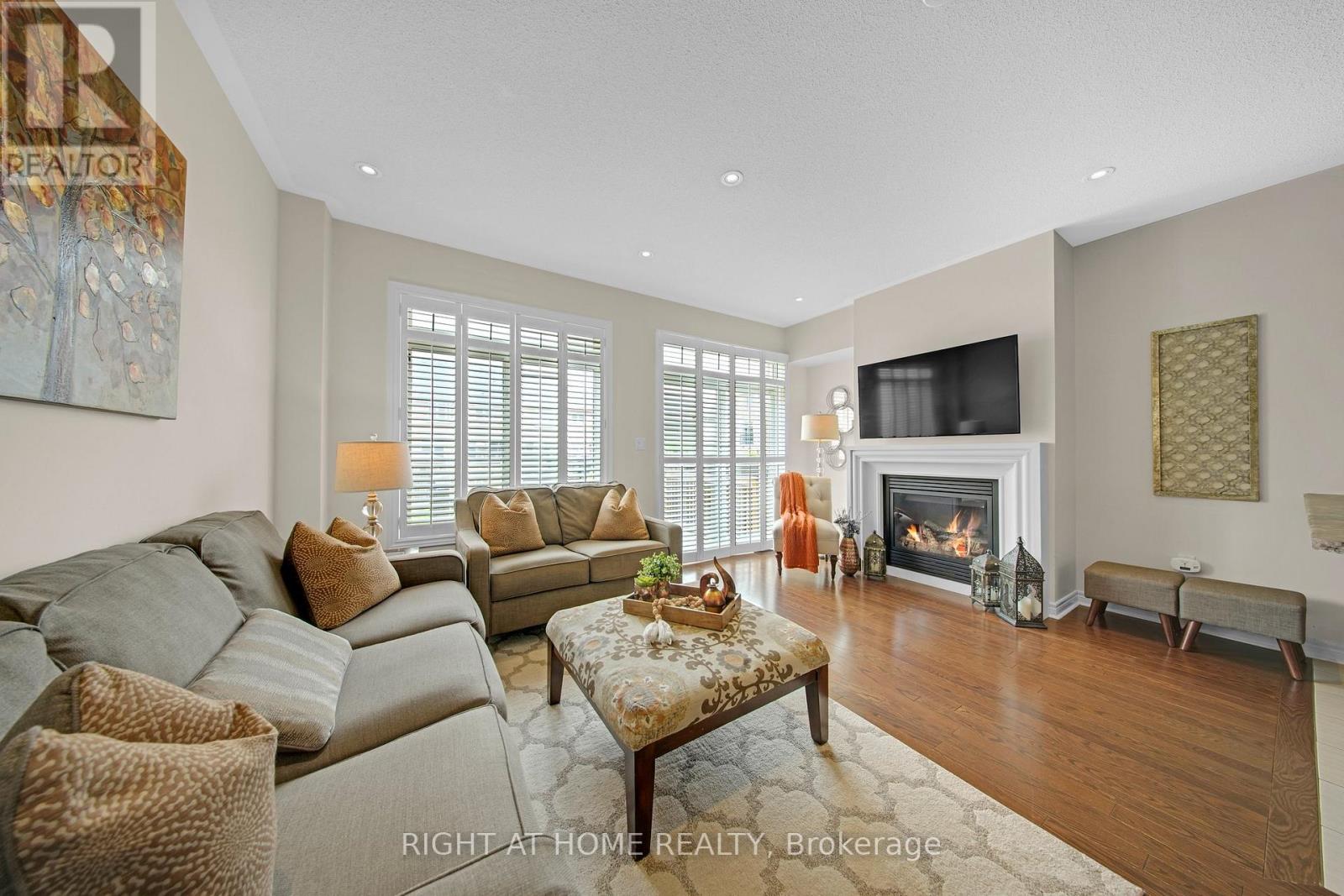 51 Lorenzo Circle, Brampton, Ontario  L6R 3N4 - Photo 12 - W12357554