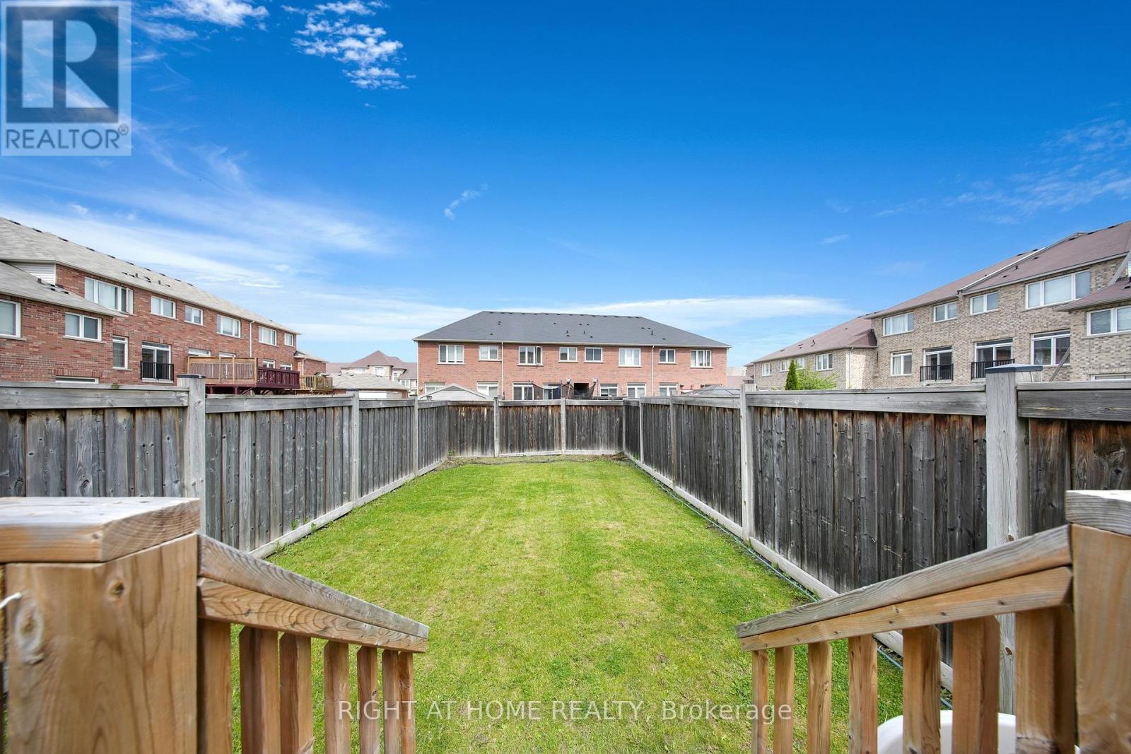 51 Lorenzo Circle, Brampton, Ontario  L6R 3N4 - Photo 16 - W12357554