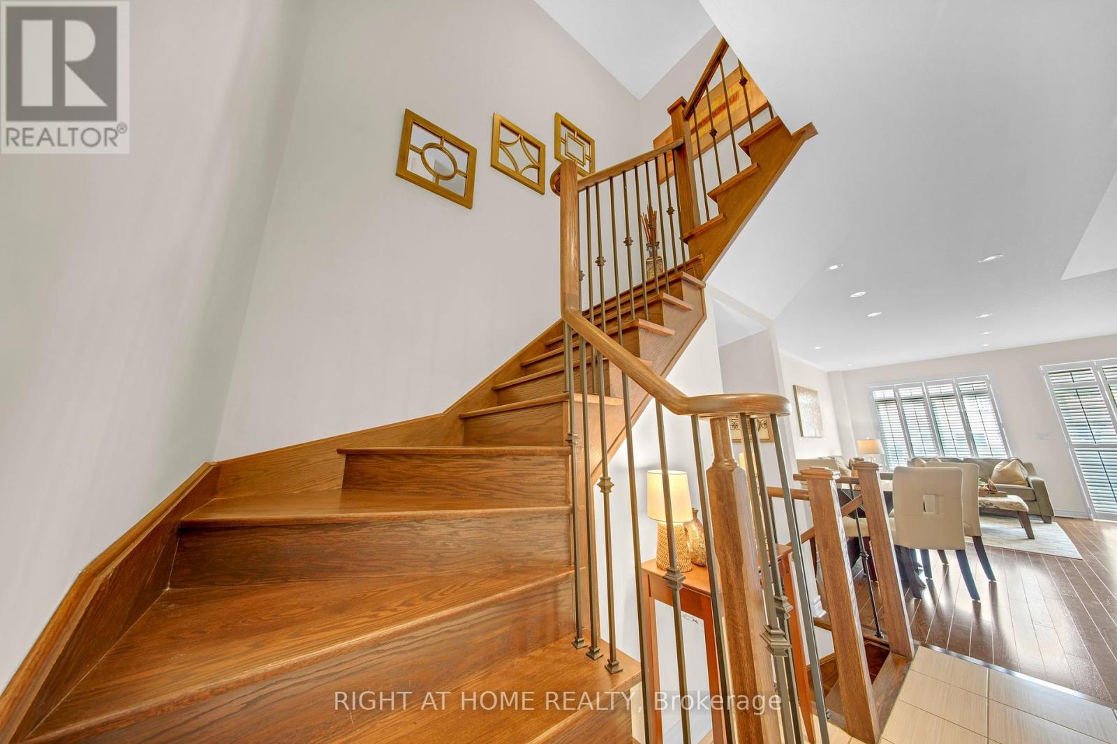 51 Lorenzo Circle, Brampton, Ontario  L6R 3N4 - Photo 18 - W12357554
