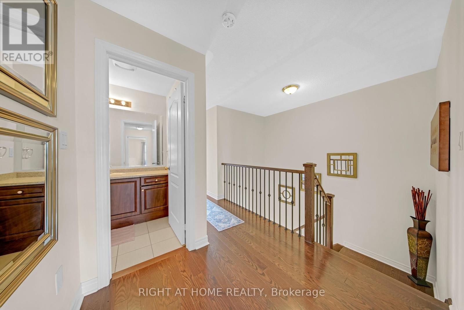51 Lorenzo Circle, Brampton, Ontario  L6R 3N4 - Photo 19 - W12357554