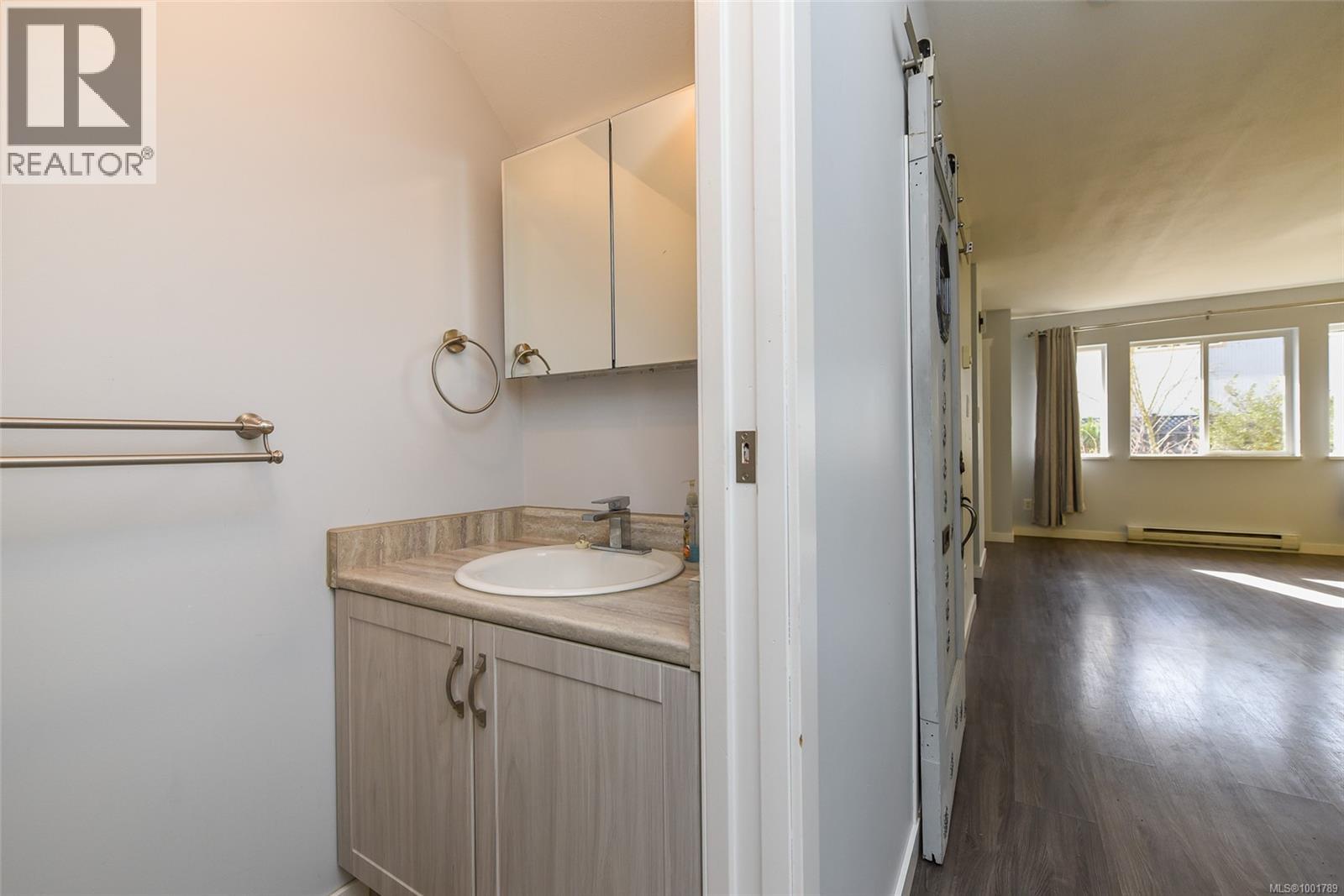 1b 851 5th St, Courtenay, British Columbia  V9N 1K8 - Photo 24 - 1001789