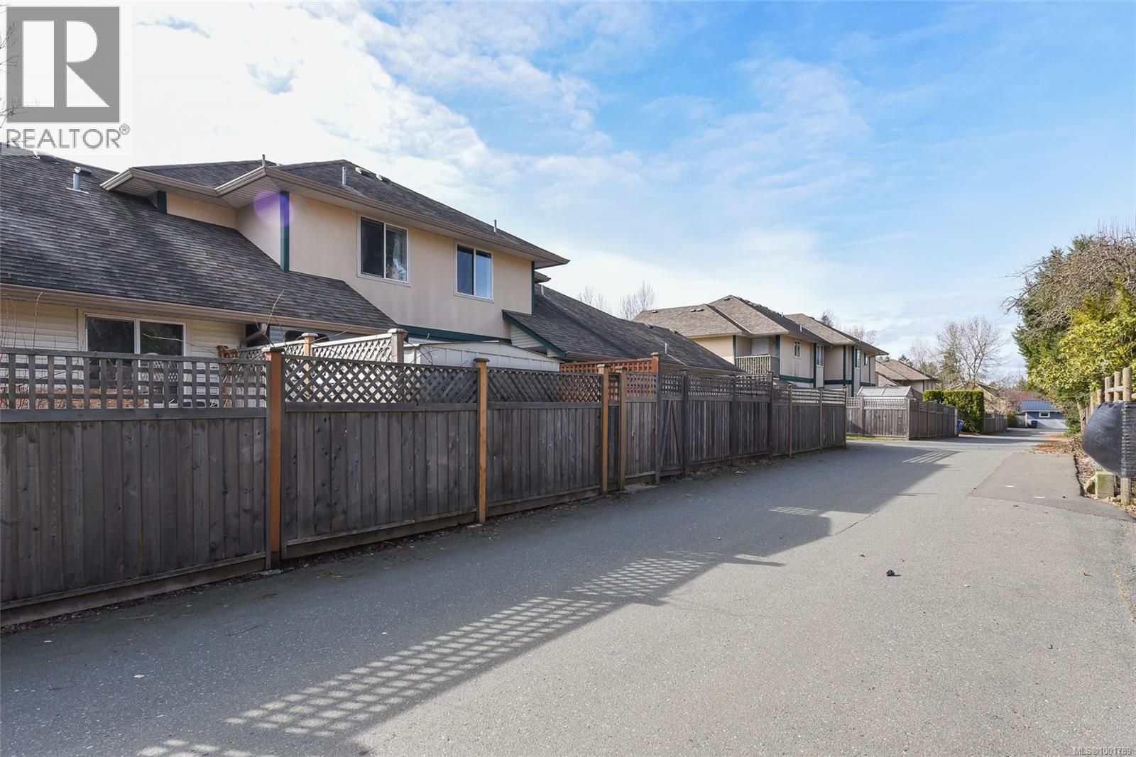 1b 851 5th St, Courtenay, British Columbia  V9N 1K8 - Photo 4 - 1001789