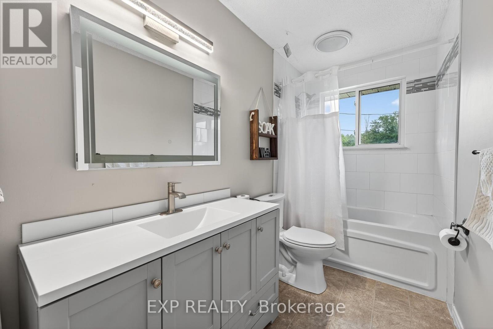 3110 Switzerville Road, Greater Napanee, Ontario  K7R 3K9 - Photo 16 - X12357622