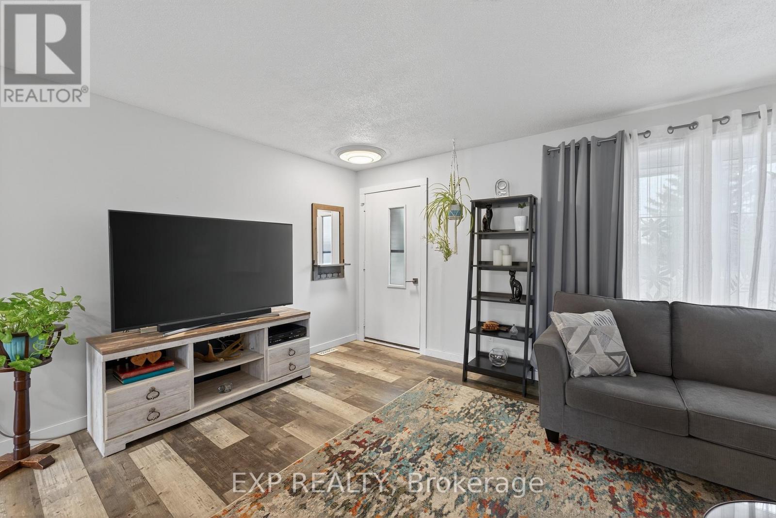 3110 Switzerville Road, Greater Napanee, Ontario  K7R 3K9 - Photo 4 - X12357622