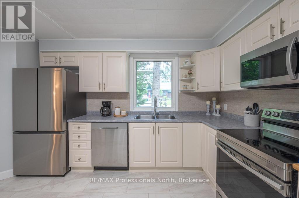 7 Stouffer Street, Minden Hills, Ontario  K0M 2K0 - Photo 14 - X12357714