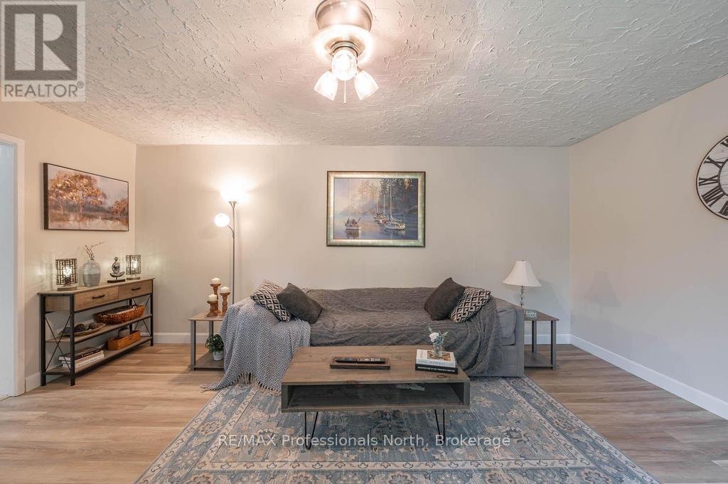 7 Stouffer Street, Minden Hills, Ontario  K0M 2K0 - Photo 9 - X12357714