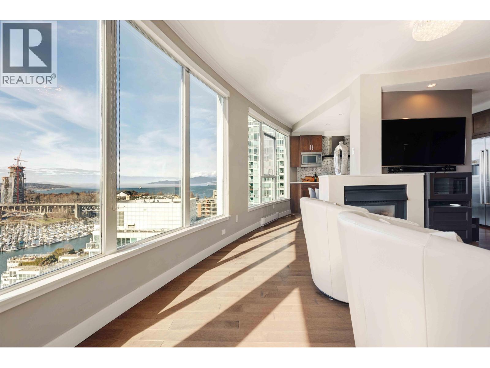 2302 1500 Howe Street, Vancouver, British Columbia  V6Z 2N1 - Photo 2 - R3039187