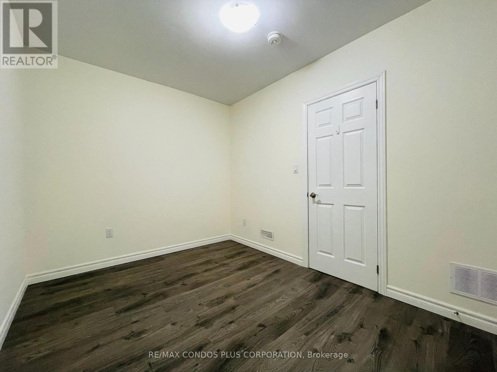 721 Danforth Avenue, Toronto, Ontario  M4J 1L2 - Photo 9 - E12340345