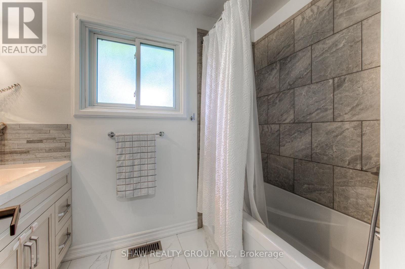 95 Silver Street, Brant, Ontario  N3L 1T8 - Photo 25 - X12329989