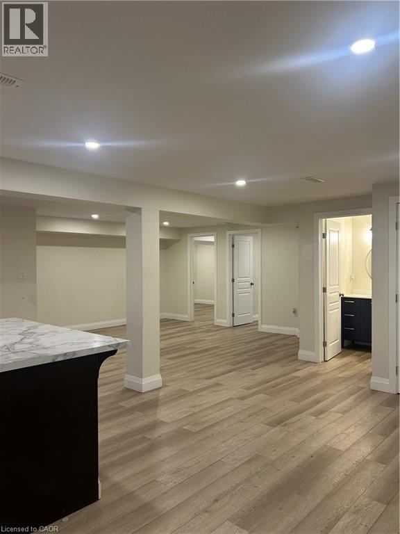 4871 Allan Court, Beamsville, Ontario  L0R 1B3 - Photo 4 - 40762460