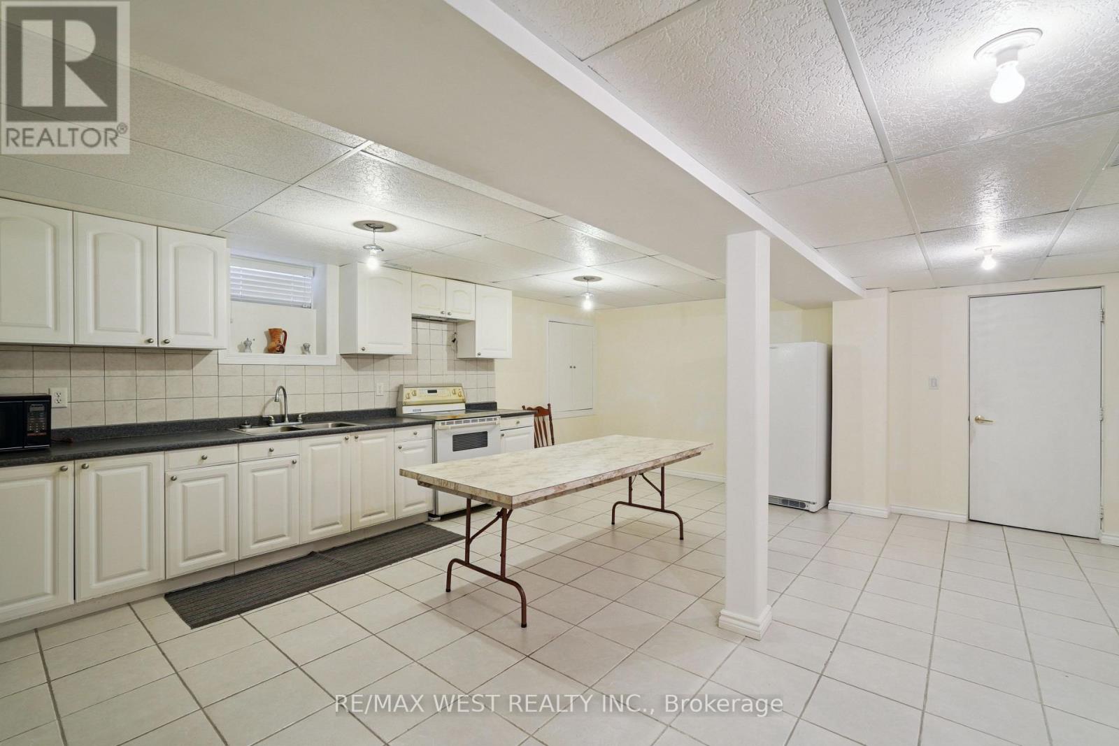 133 Cupola Crescent, Vaughan, Ontario  L4H 3G1 - Photo 13 - N12357705