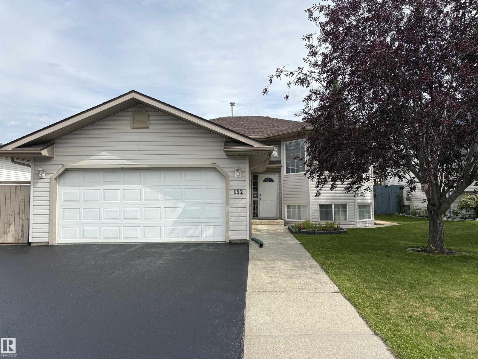 152 Mackay CR, Hinton, Alberta