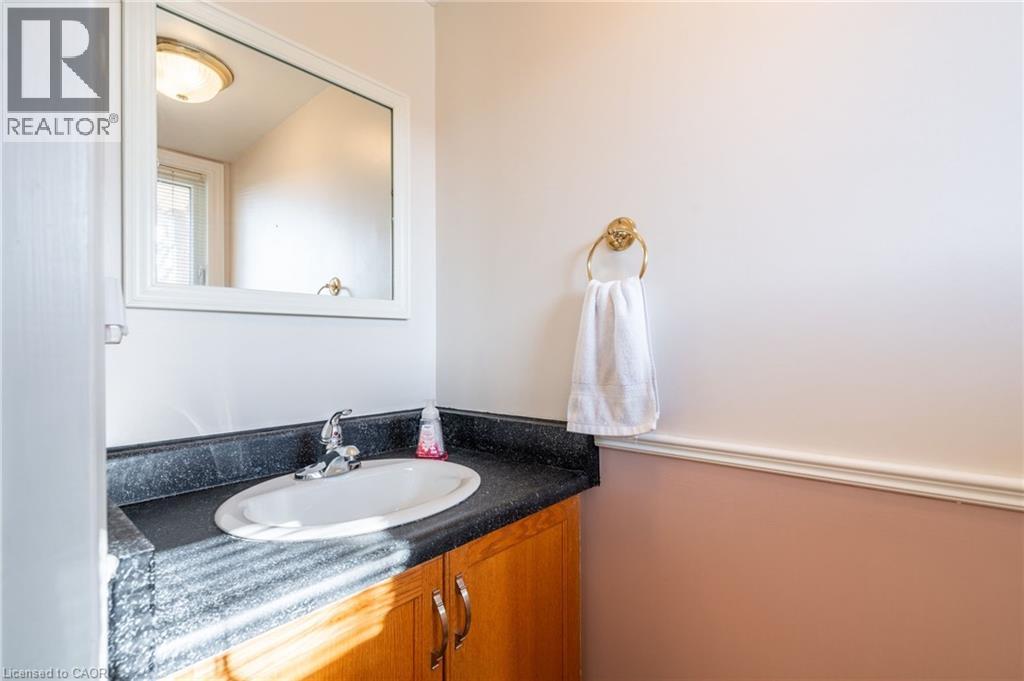 Property at 85 ROYALVISTA Drive image 4