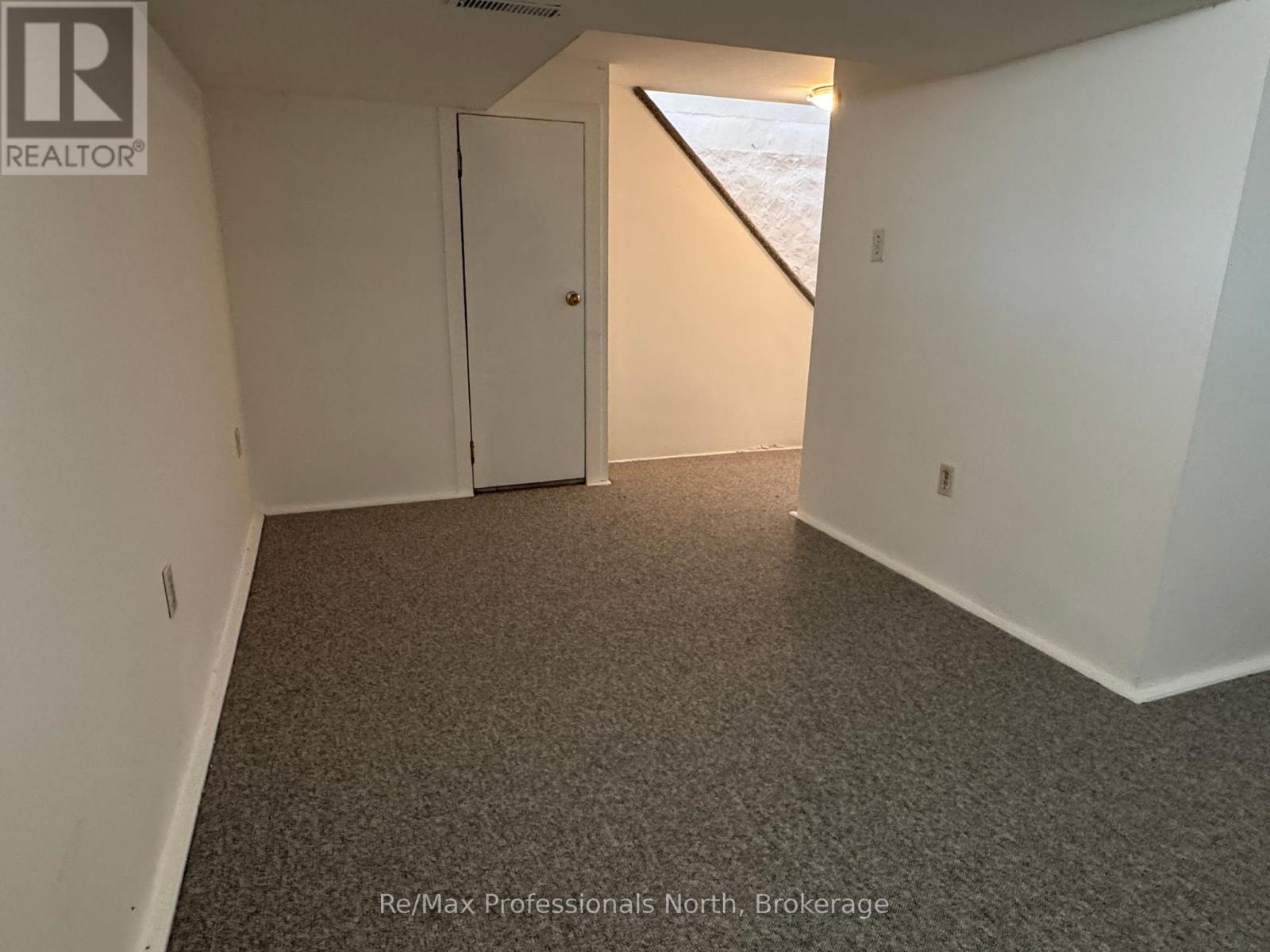 261 Hotchkiss Street, Gravenhurst (Muskoka (S)), Ontario  P1P 1H7 - Photo 24 - X12355185