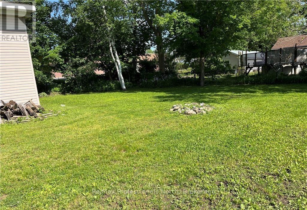 261 Hotchkiss Street, Gravenhurst (Muskoka (S)), Ontario  P1P 1H7 - Photo 34 - X12355185